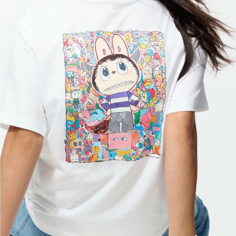 Uniqlo the monster collab size M